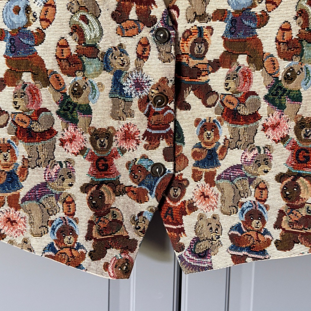 Paul Harris Design Vintage Women's Teddy Bear Sports Tapestry Vest, Cream, M - Picture 6 of 11